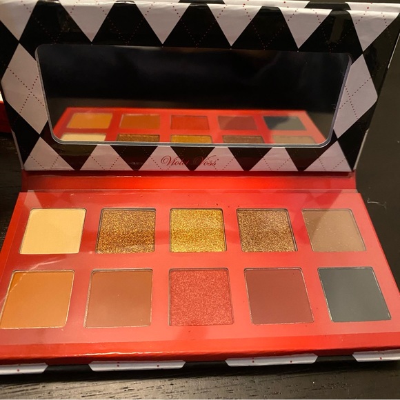 Violet Voss Other - Violet Voss "Oh Snap" Eyeshadow Palette NIB